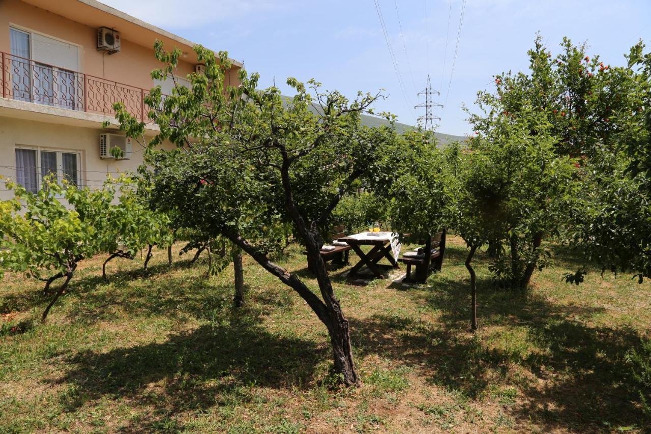 Garden House Apartment Trebinje Esterno foto